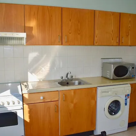 Apartment Comfortable Flat With Parking